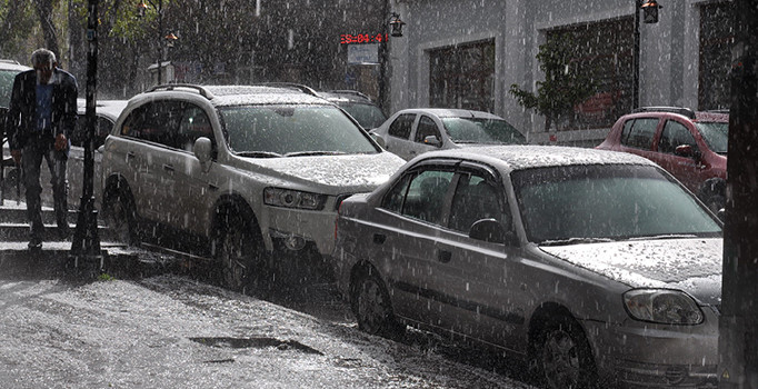 Kars'ı dolu etkiledi