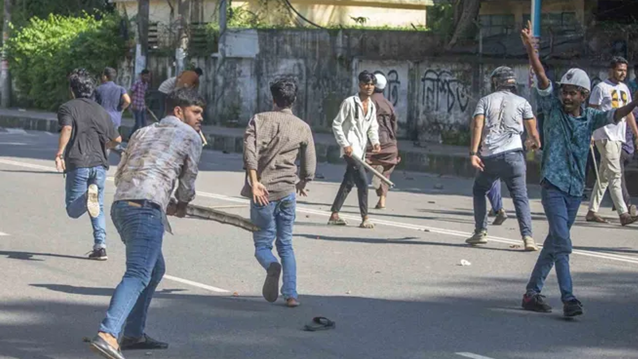 Karşıt görüşlü öğrenciler arasında olaylar! 150 kişi yaralandı!