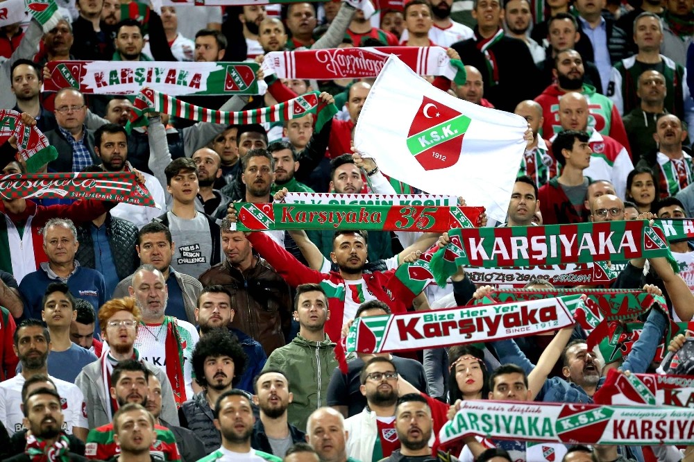 Karşıyaka’da tek yürek kutlama 