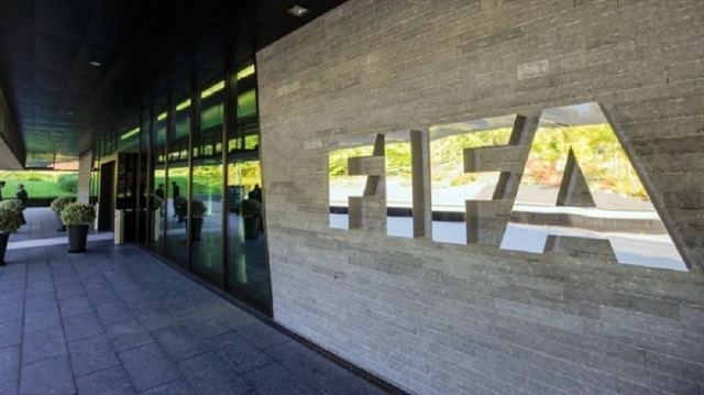 Karşıyaka'ya iki dönem transfer yapamayacak