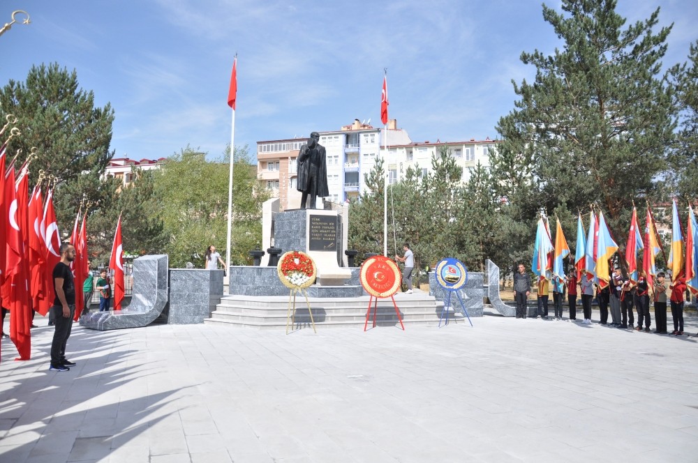 Kars’ta 30 Ağustos Zafer Bayramı törenle kutlandı 