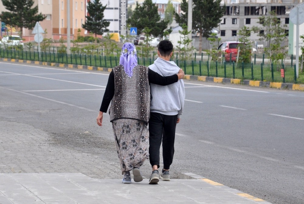 Kars’ta 6 gündür kayıptı, polis 10 dakika buldu 