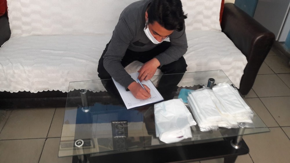 Kars’ta berberlerde “Müşteri Kayıt Defteri” dönemi 