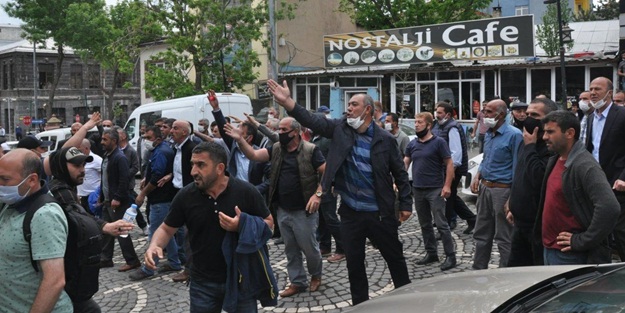 Kars'ta dolmuşçulardan 'kayyım' sloganları