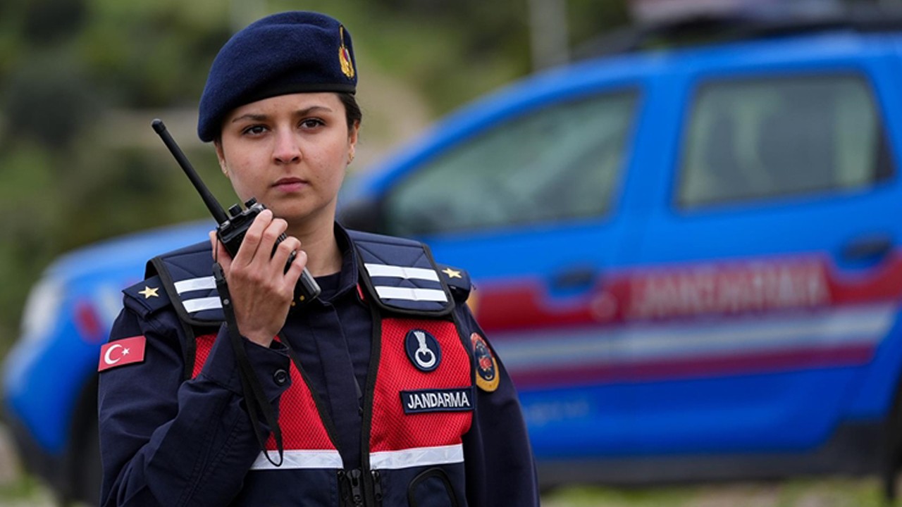 Kars’ta film gibi operasyon! Bizans eserini jandarmaya satmaya kalktılar