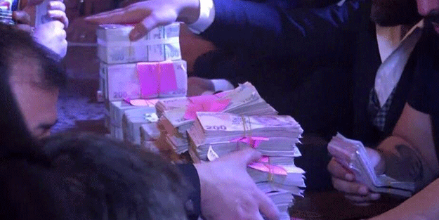 Kars’ta görülmemiş düğün! Milyonlar havada uçuştu