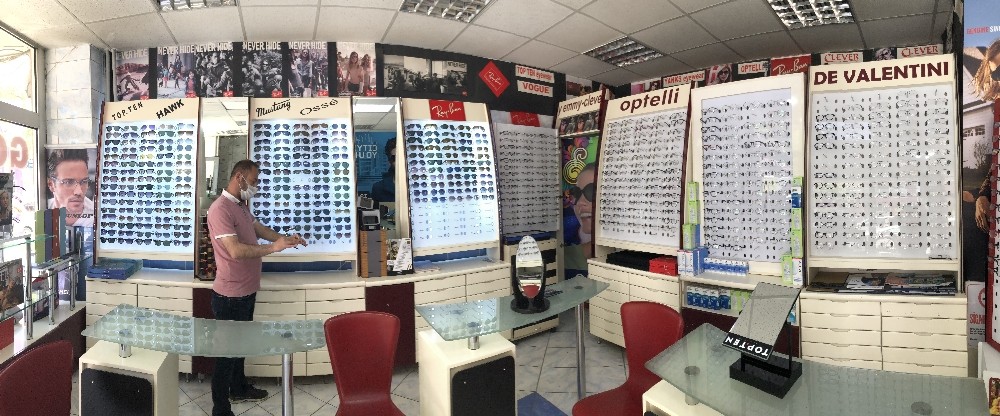 Kars’ta gözlükçüler yaz sezonunu Kovid-19 tedbiri alarak açtı 
