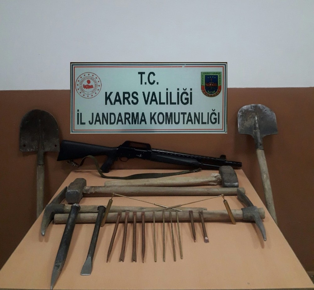 Kars’ta jandarma definecilere göz açtırmıyor 
