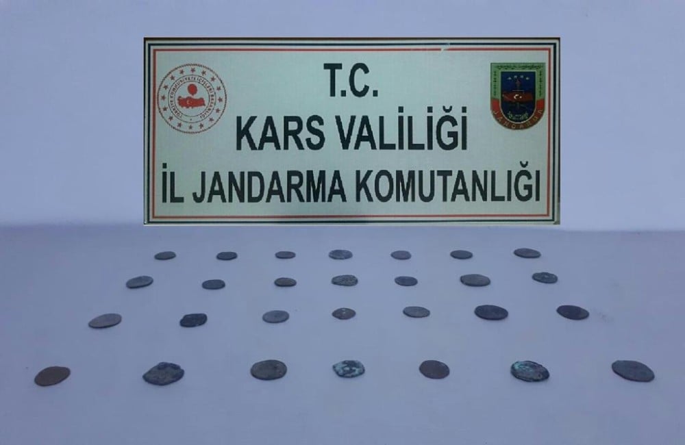 Kars’ta jandarma sikke ele geçirdi 