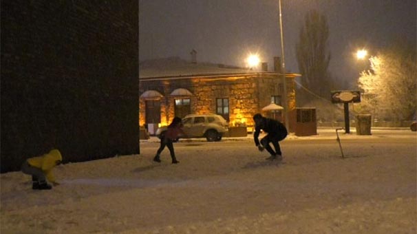 Kars’ta kar etkisini gösteriyor