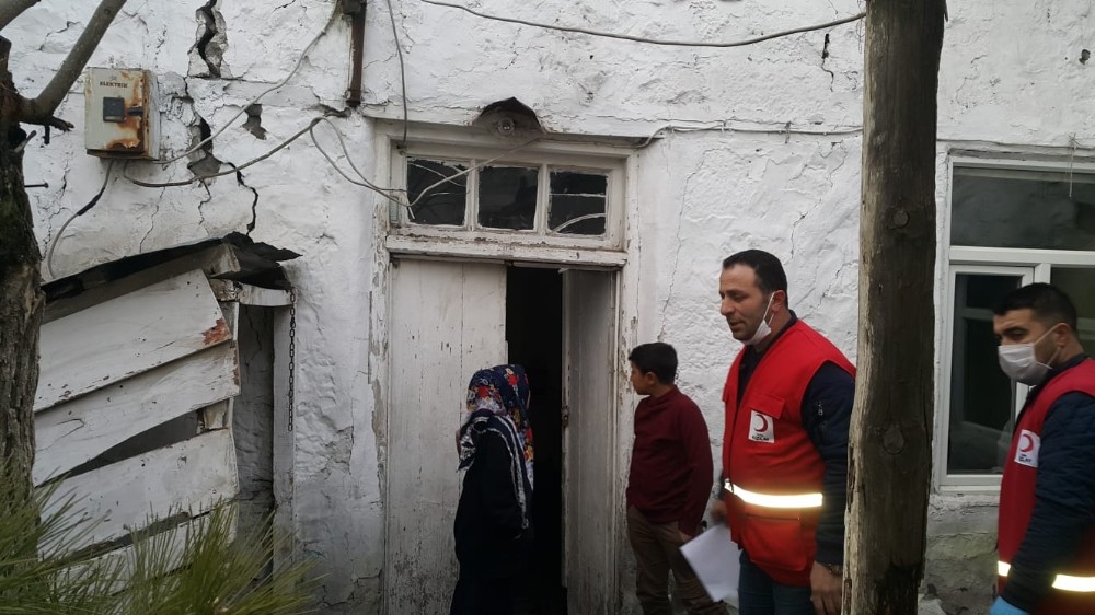 Kars’ta Kızılay’dan anlamlı destek 