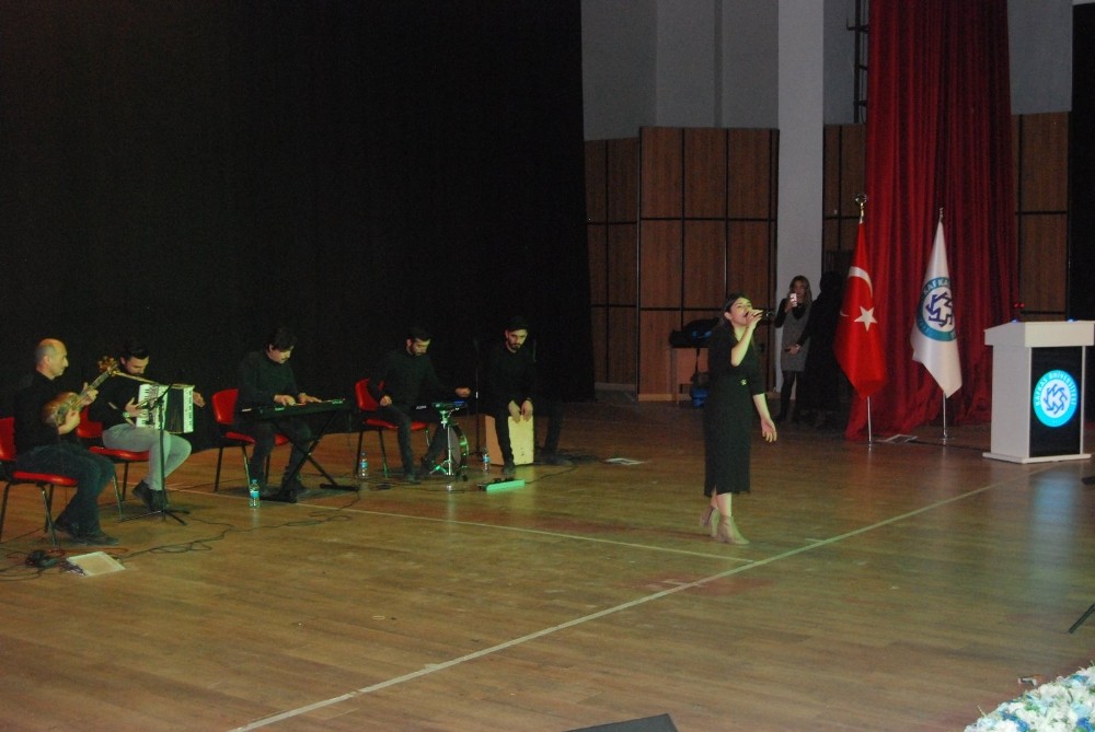 Kars’ta köy okullarına destek konseri 