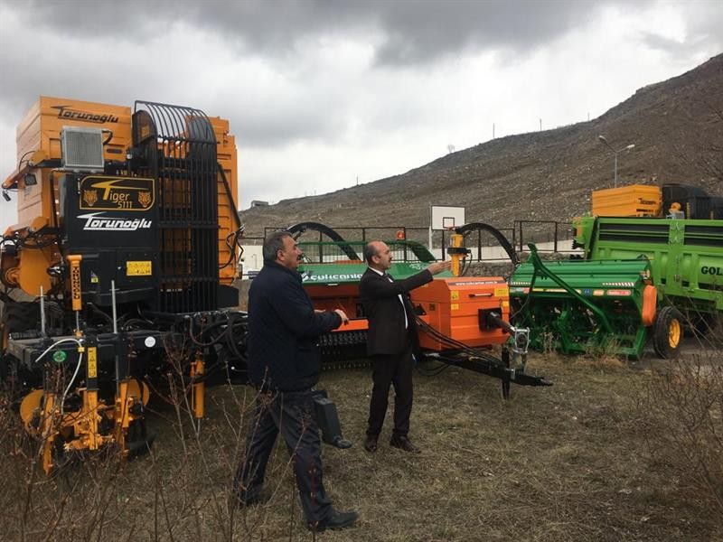 Kars’ta Pancar Söküm ve Çapa Makineleri alımı yapıldı 