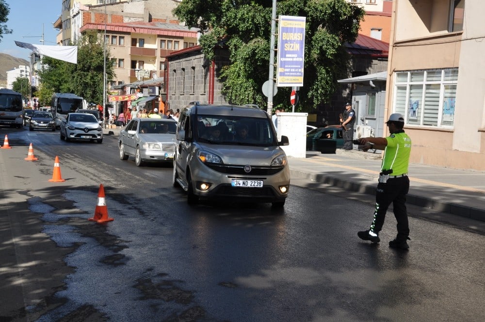 Kars’ta radarla hız denetimi 