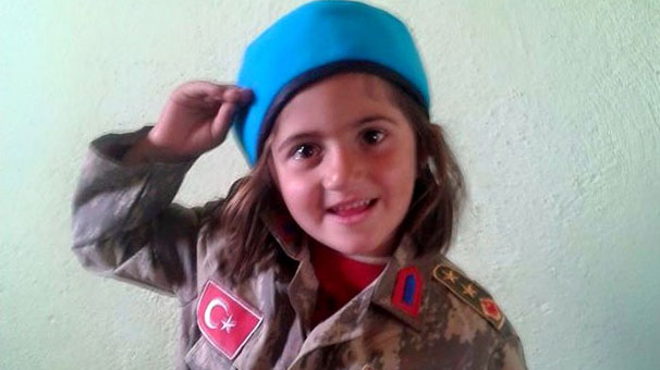 Kars’ta rüzgarın uçurduğu çatının altında kalan çocuk öldü