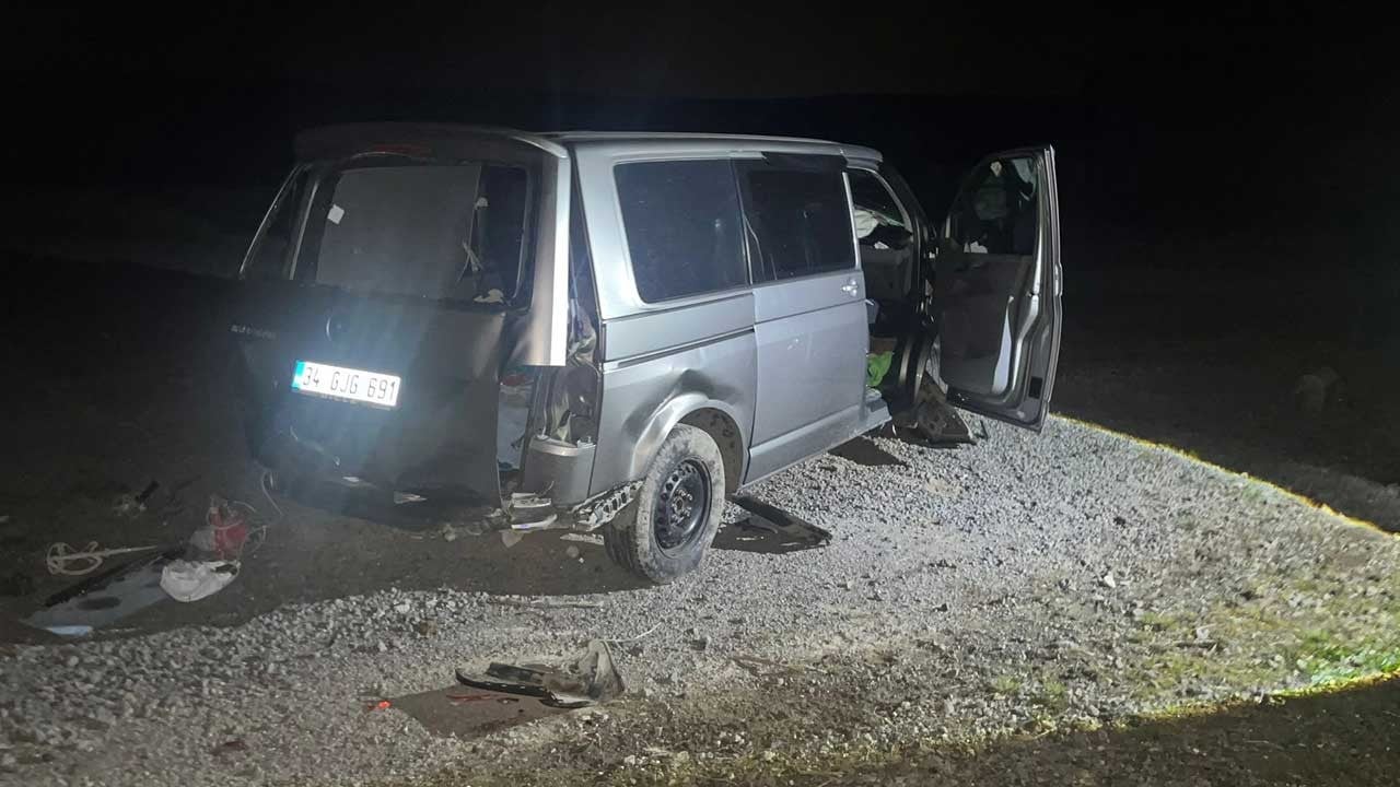 Kars'ta şarampole devrilen aracın sürücüsü öldü