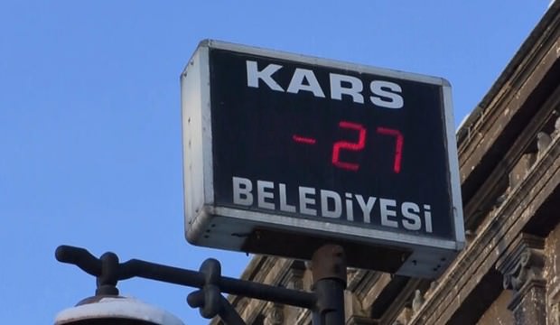 Kars'ta termometreler -27 dereceyi gösterdi