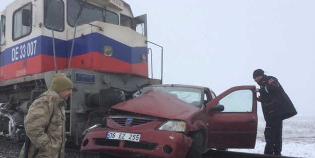 Kars'ta tren faciası: Ölü ve yaralılar var