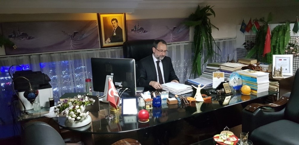 Kars’ta TYSD Başkanı Yıldırım’dan üniversite öğrencilerine burs desteği 