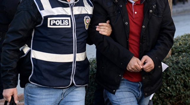 Kars'ta uyuşturucu tacirlerine operasyon: 5 kişi gözaltında