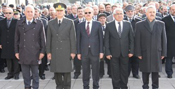 Kars'ta Vali Yardımcıları Ünal ile Karakaya gözaltına alındı