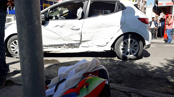 Kars’taki feci kazada 4 aylık bebek araçtan fırladı