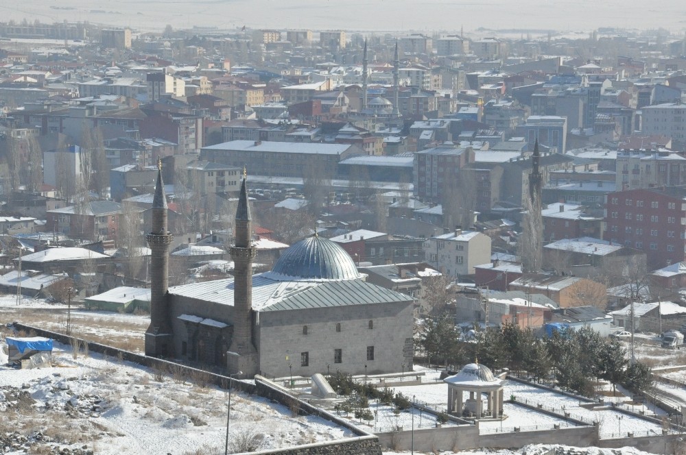 Kars’tan 80 ile göç! 