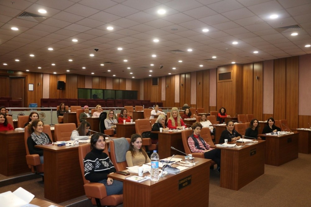 Kartal Belediyesinden kadın personele özel sağlık eğitimi 