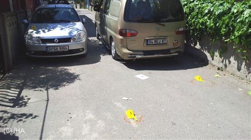 Sokak ortasında silahlı çatışma: 1 ölü, 3 yaralı