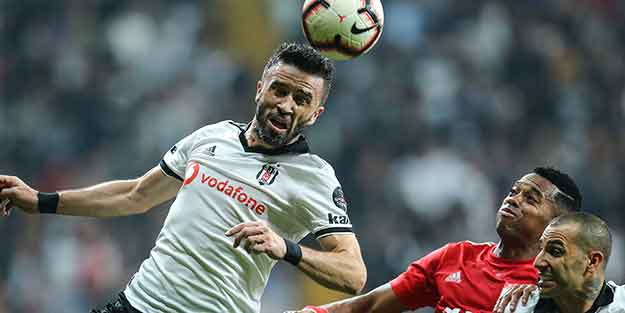Kartal evinde dağıldı