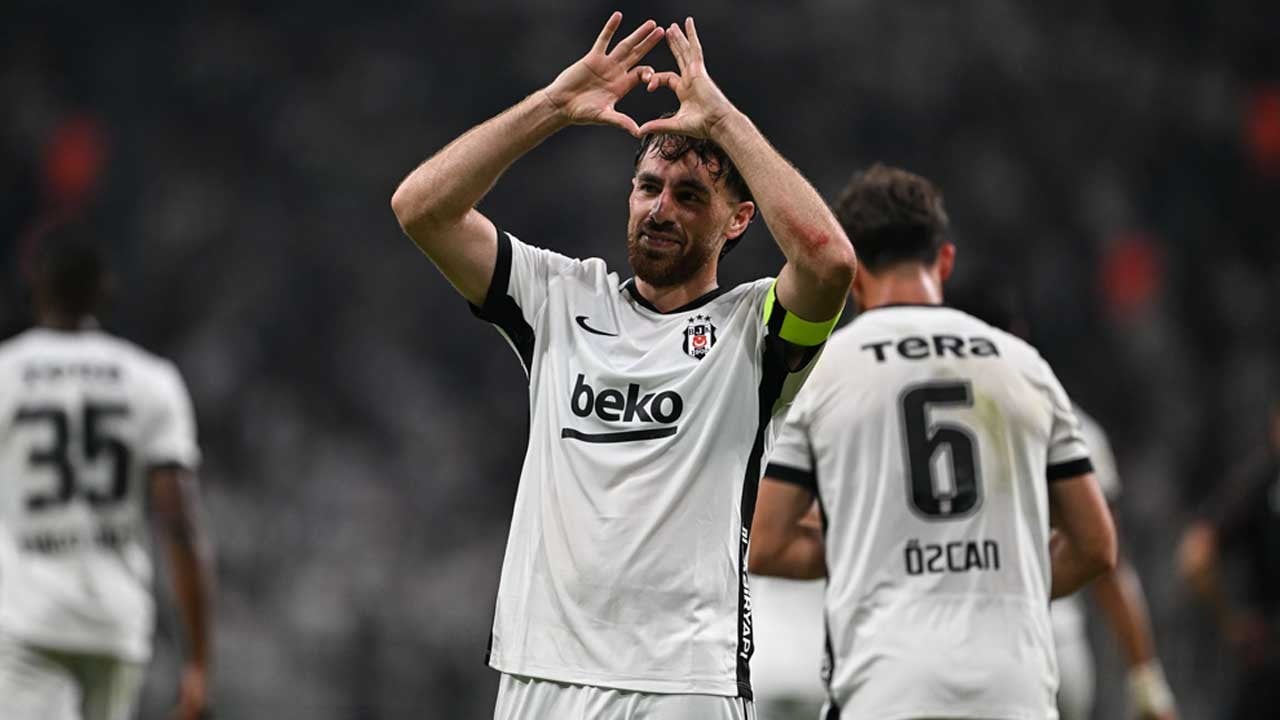 Kartal kaptanıyla güldü! Tur Danimarka'ya kaldı