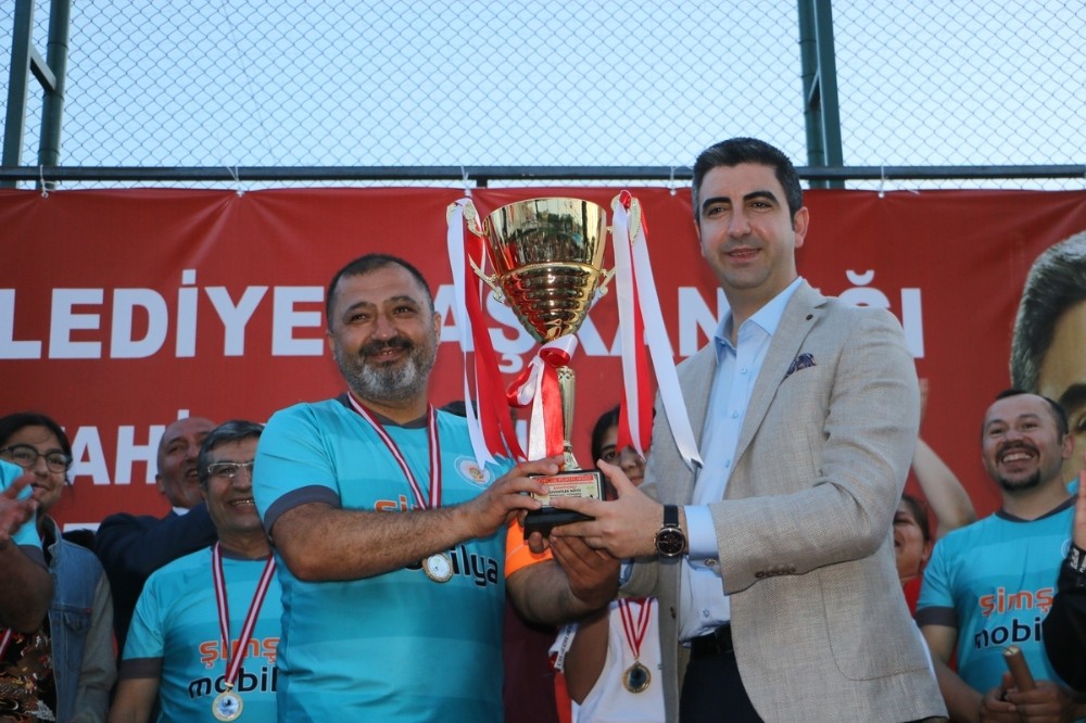 Kartal Orçul Futbol Turnuvası’nda kupa coşkusu 