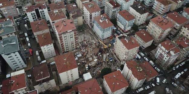 Kartal'da çöken binayla ilgili 3 kişi gözaltına alındı
