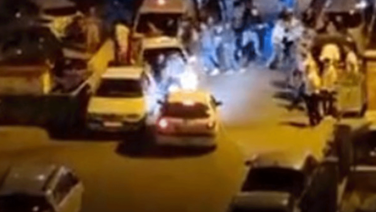 Kartal'da dehşet anları: Düğünde aracını kalabalığın üzerine sürdü!