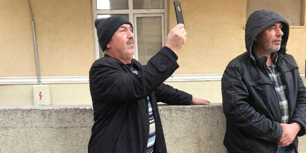 Kartal'da evlerinin yıkılışını kameraya kaydettiler