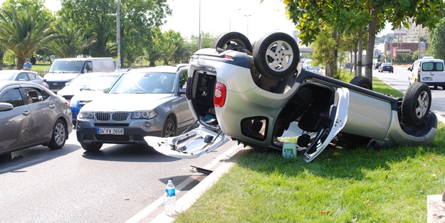 Kartal'da feci kaza! Yaralılar var