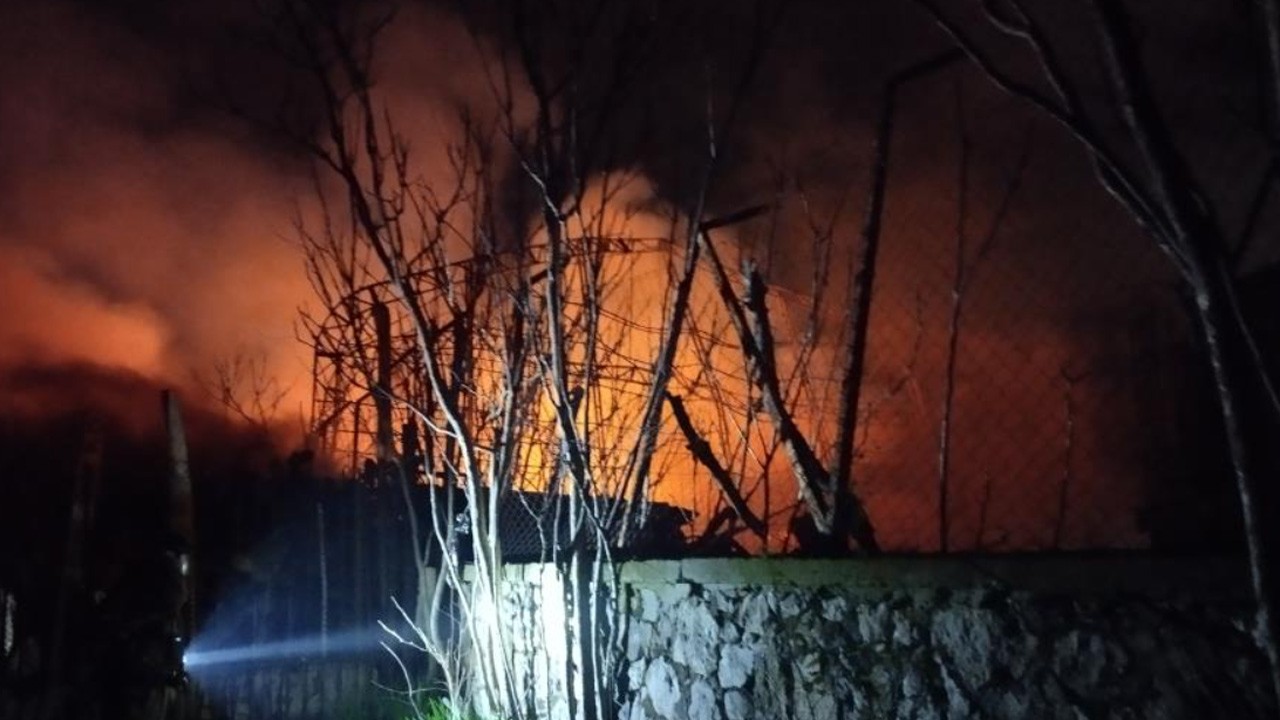 Kartal'da film platosunda yangın çıktı