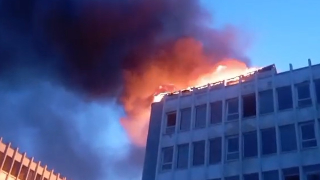 Kartal’da metruk binada yangın paniği