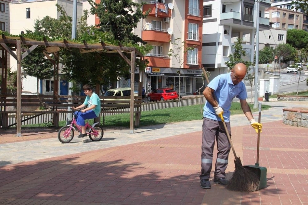 Kartal’da park bakım çalışmaları devam ediyor 