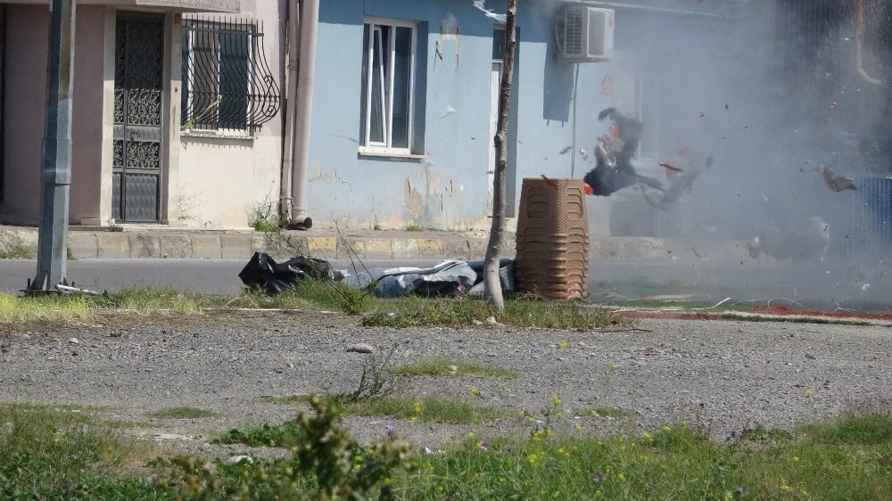 Kartal’da şüpheli paket paniği 