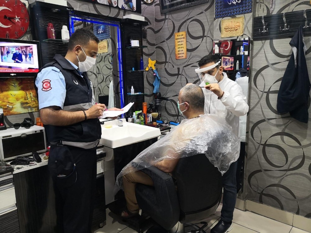 Kartal’daki berber, kuaför ve güzellik merkezlerine zabıta denetimi 