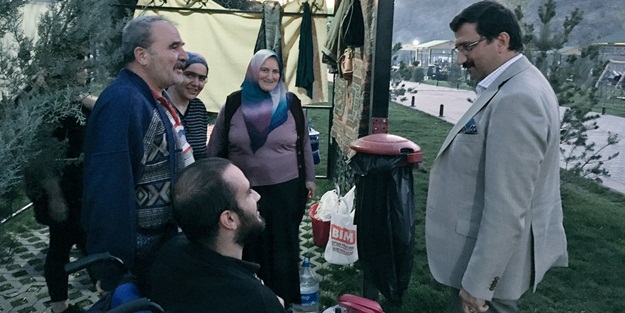 Kartaltepe Kent Ormanında yeni fidanlar toprakla buluştu