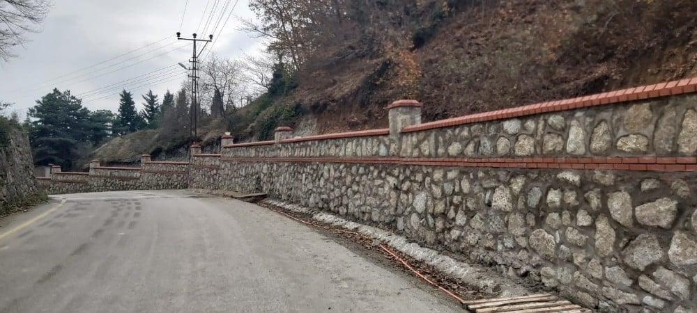 Kartepe ve Karamürsel’de mezarlıkların görünümü değişiyor 