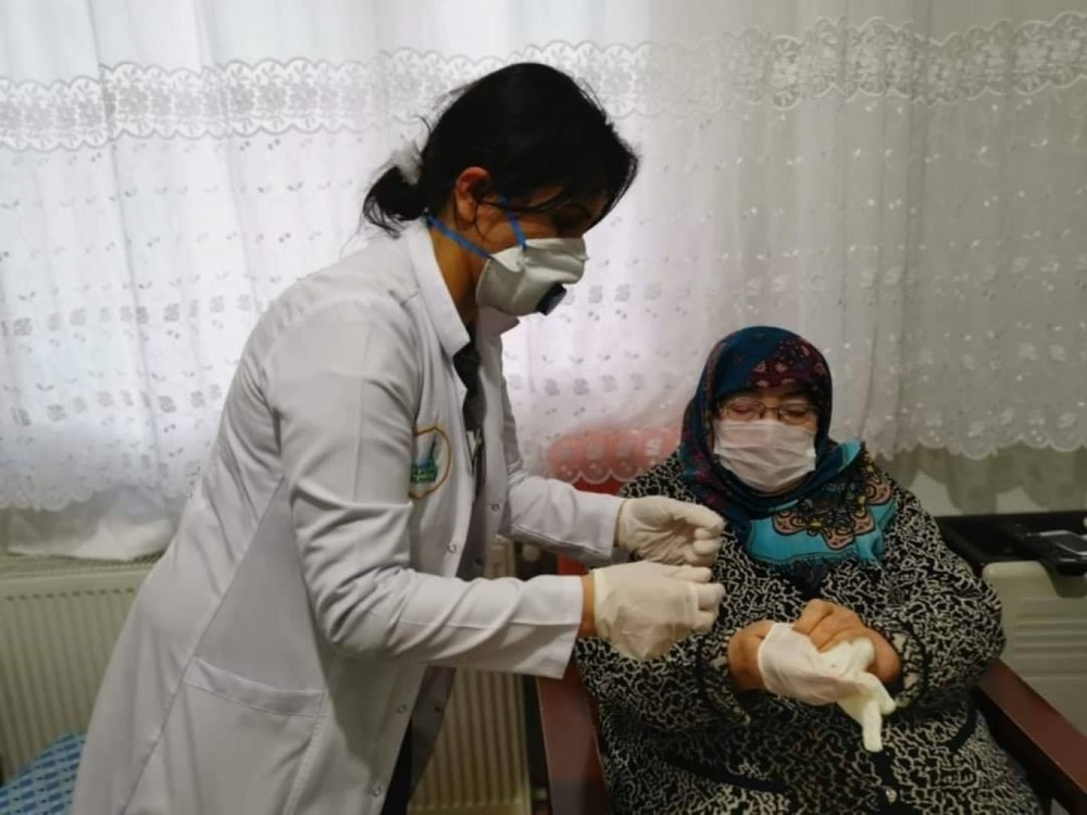 Kartepe’de 60 yaş üstüne özel ilgi 