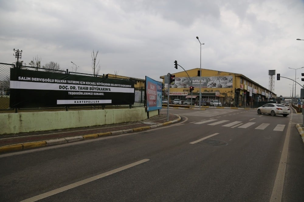 Kartepeliler’den Başkan Büyükakın’a pakartlı teşekkür 