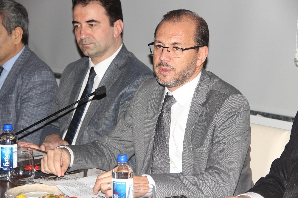Kartopu oynarken vücutlarında yanık oluşan 2 öğrencinin tedavisi sürüyor 
