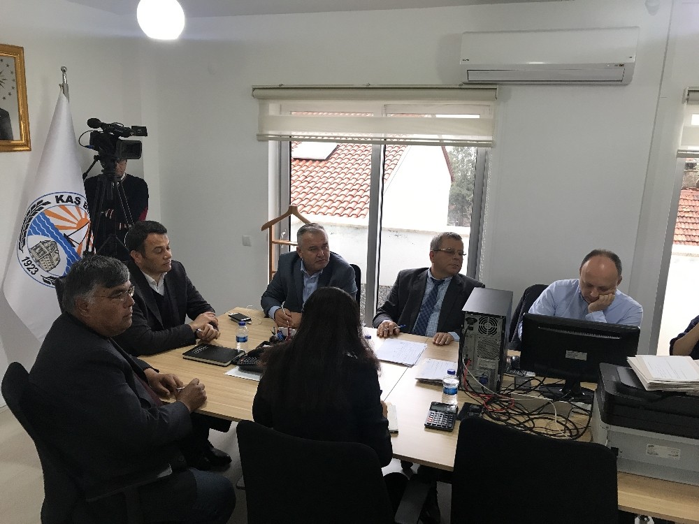 Kaş Belediyesi 49 taşınmazı kiraya veriyor 