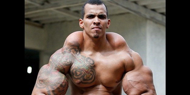 Kas yapayım derken, kollarından oluyordu