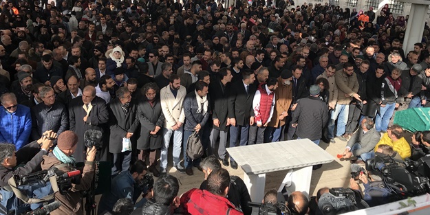 Kaşıkçı için Fatih Camii'nde gıyabi cenaze namazı