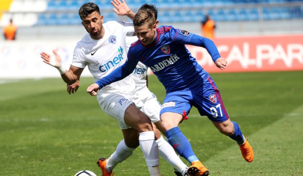 Kasımpaşa eriyen demiri işledi